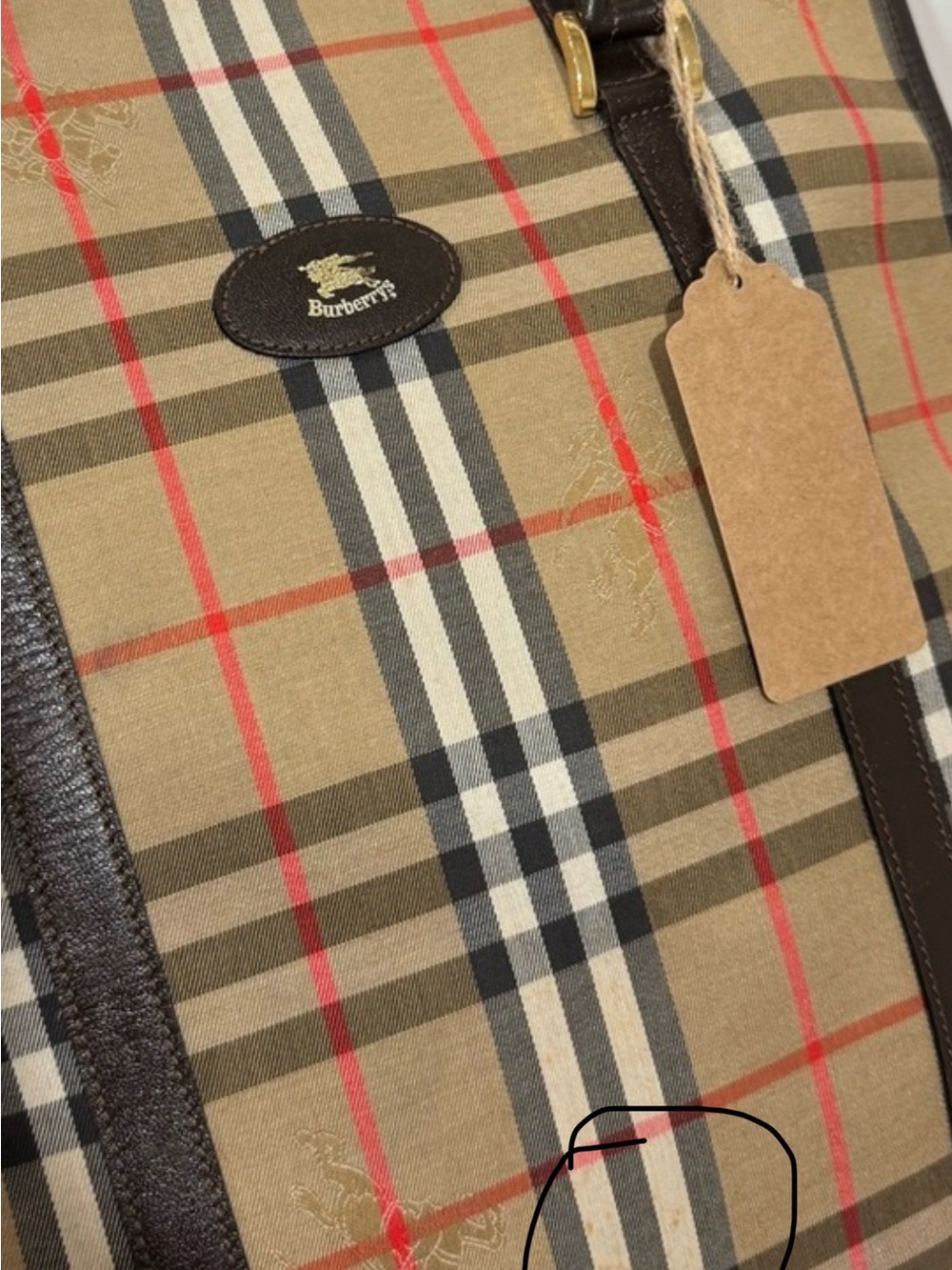 Burberrys Nova Check
England Sac Plat Large Tote! - Picture 11 of 11